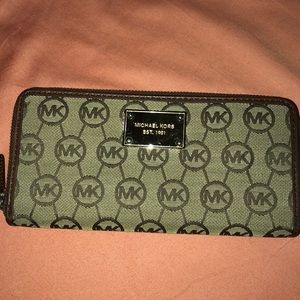 Michael Kors wallet